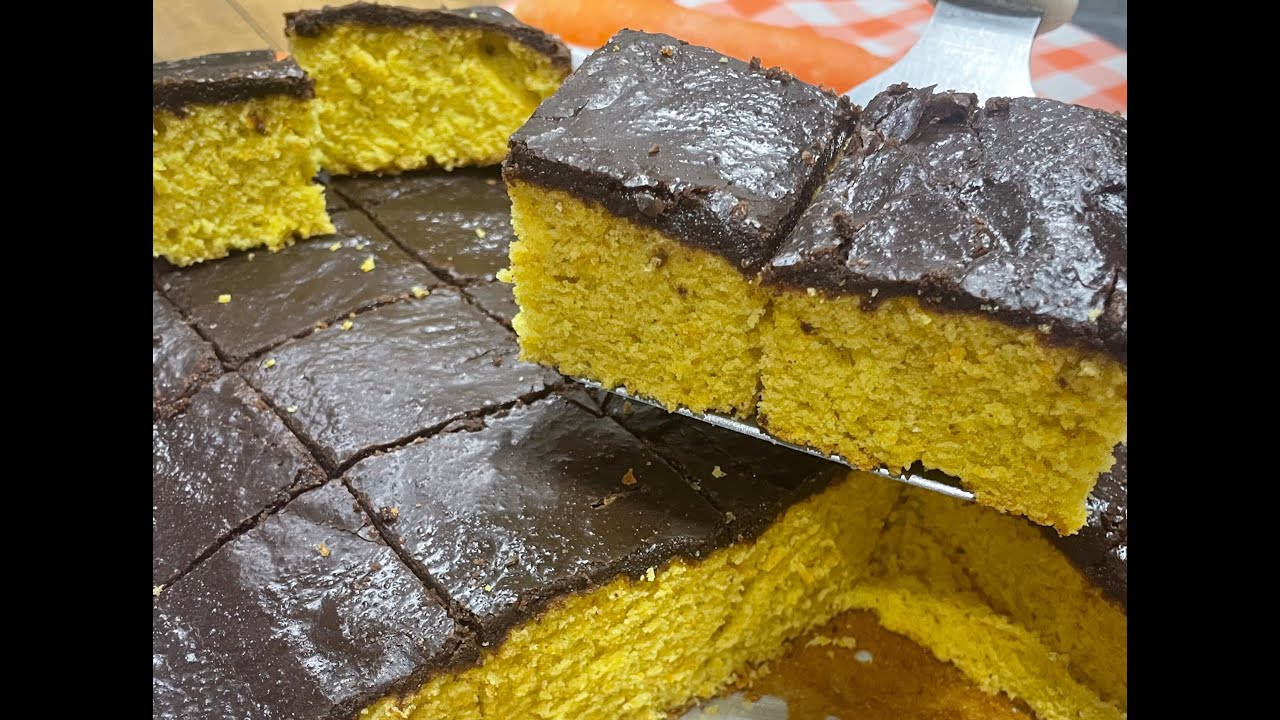 Bolo de Cenoura com a Clássica Casquinha de Chocolate